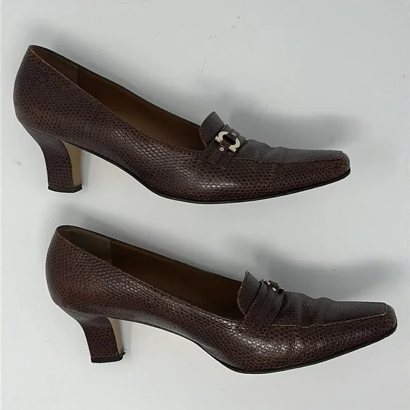 Ferragamo Brown Miista Leather Embossed Pumps Heels Size 9 - Picture 9 of 11